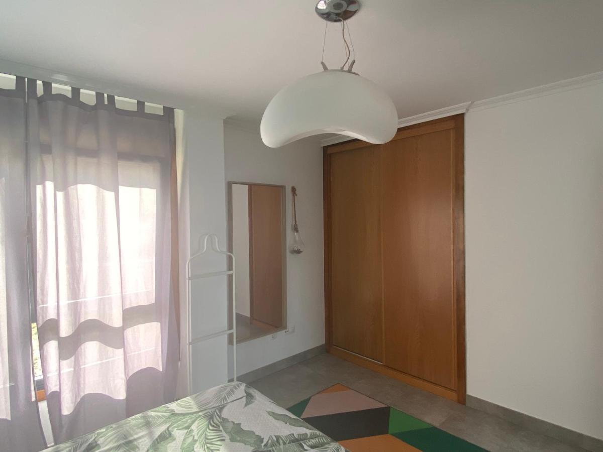 Piso En La Playa Apartment Ribeira Ngoại thất bức ảnh